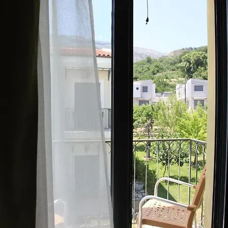 Alexander Mountain 3* Yerakárion