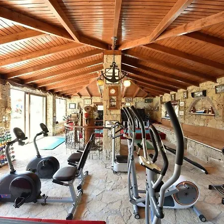 Alexander Mountain Hotel 3*