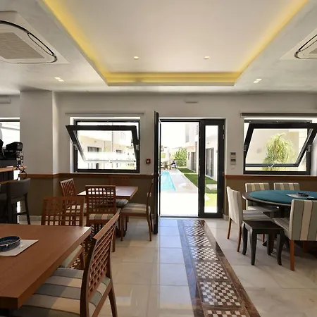 Alexander Mountain Hotel Yerakárion